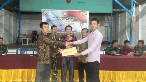 Serah terima jabatan kepala desa Apau Ping 